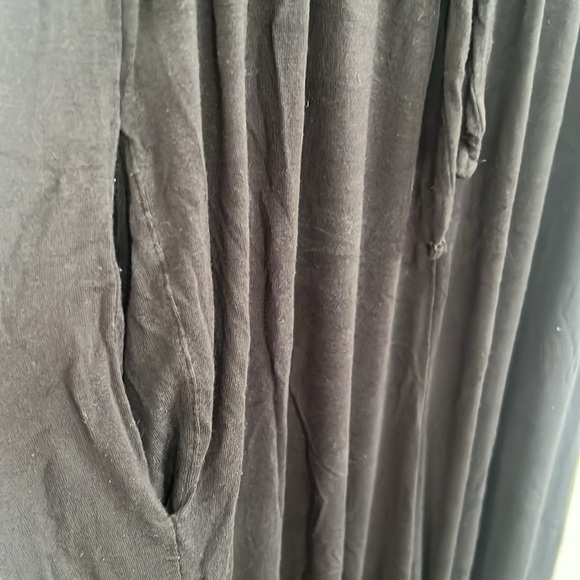 Women’s black size small sleeveless one piece jumper with tight waist - Picture 3 of 7